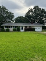 featured image of 2005 Oakwood Dr