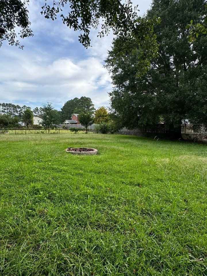 2005 Oakwood Dr - Photo 4 of 23