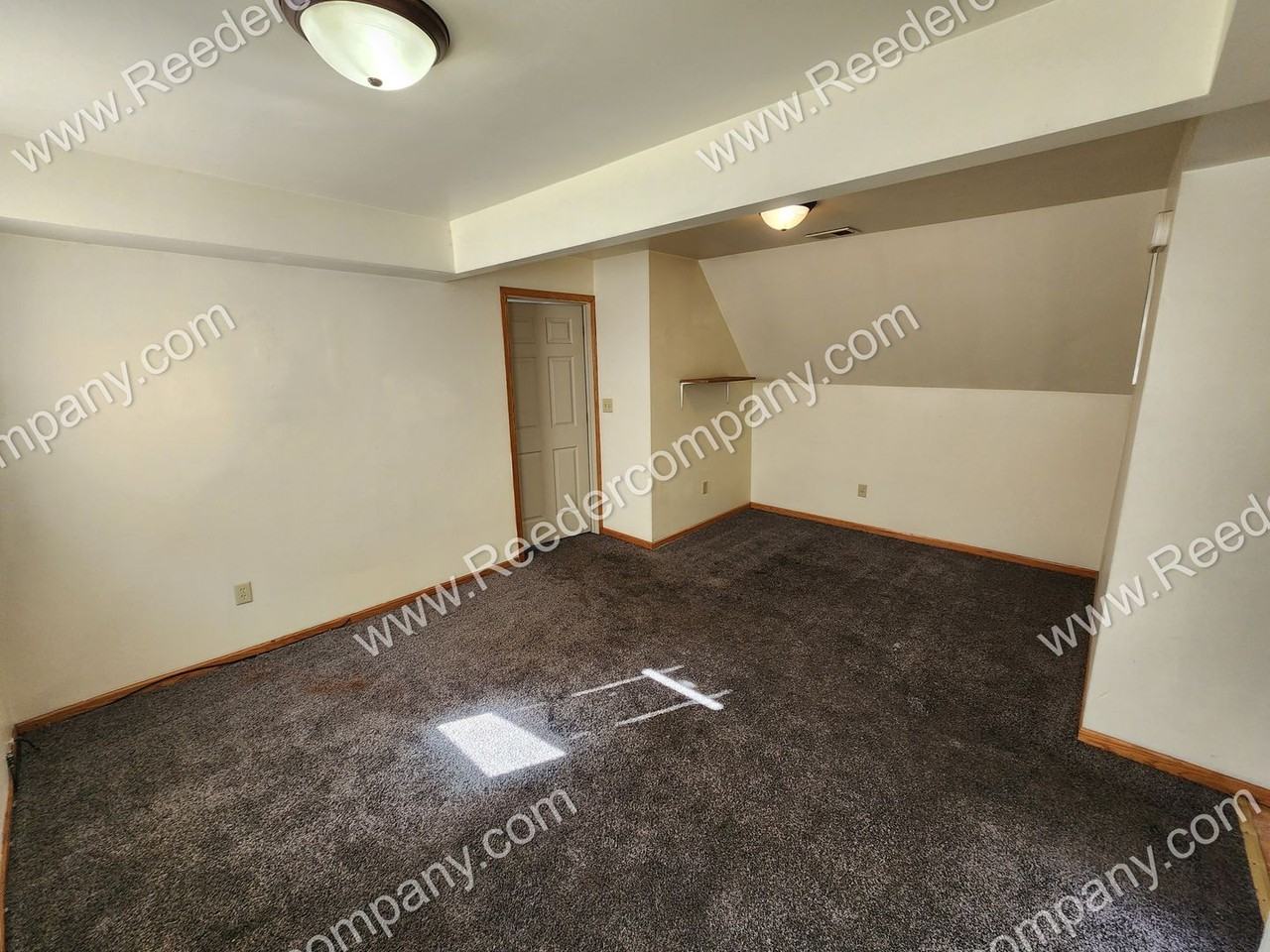 415 Gostlin St - Photo 4 of 12