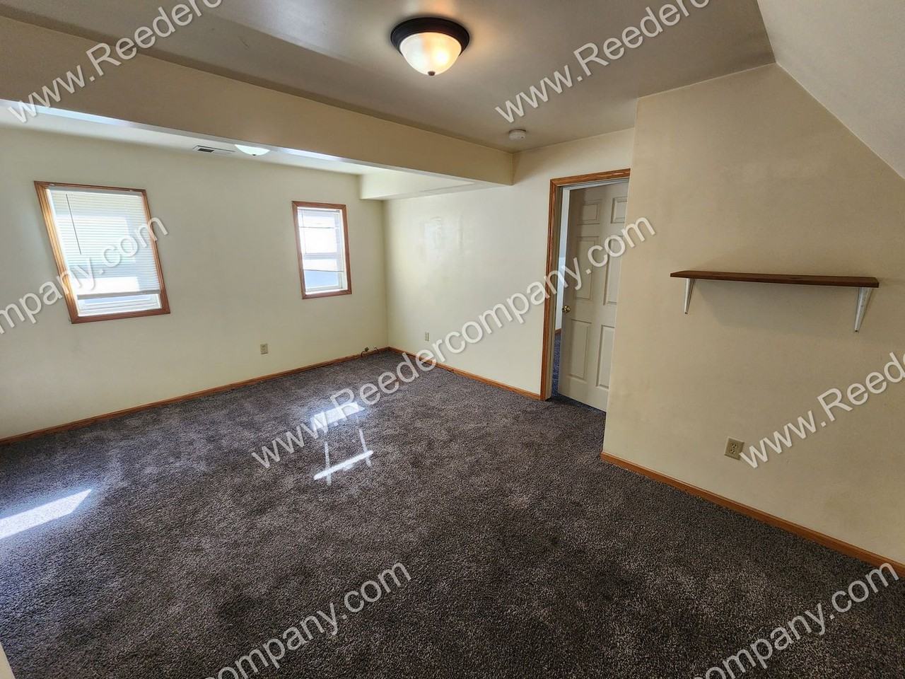 415 Gostlin St - Photo 6 of 12