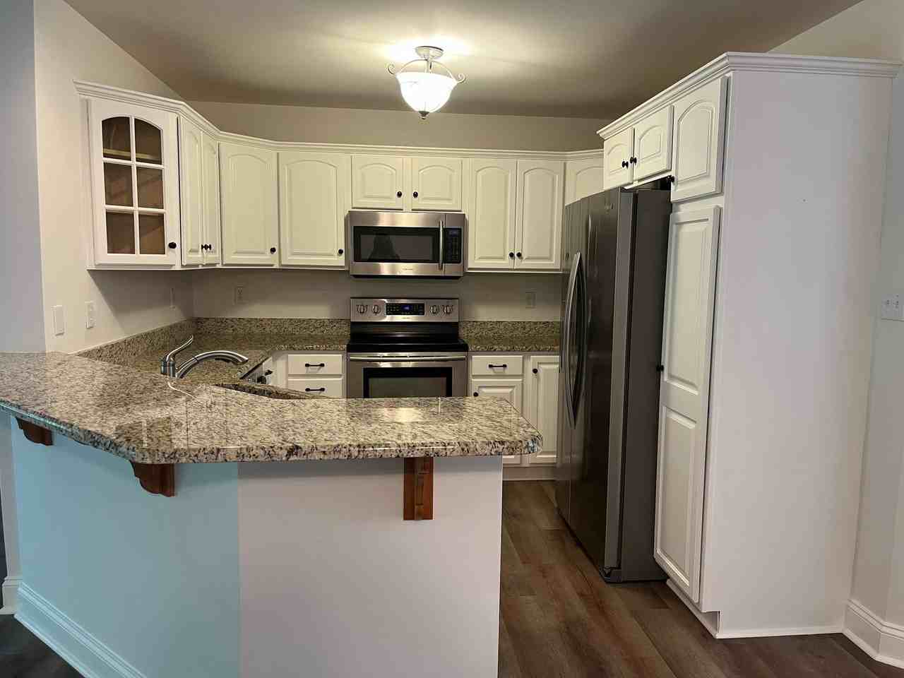 435 Rabbit Hill Ln - Photo 2 of 23