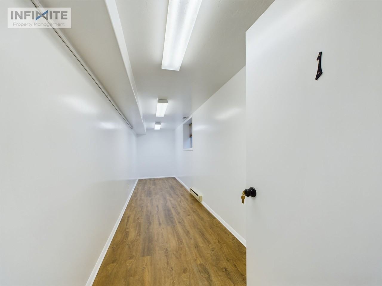 161 W Madison Ave - Photo 7 of 28