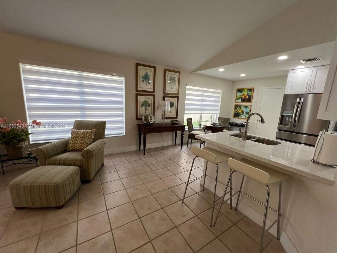 2806 Oak Grove Rd - Photo 3 of 18