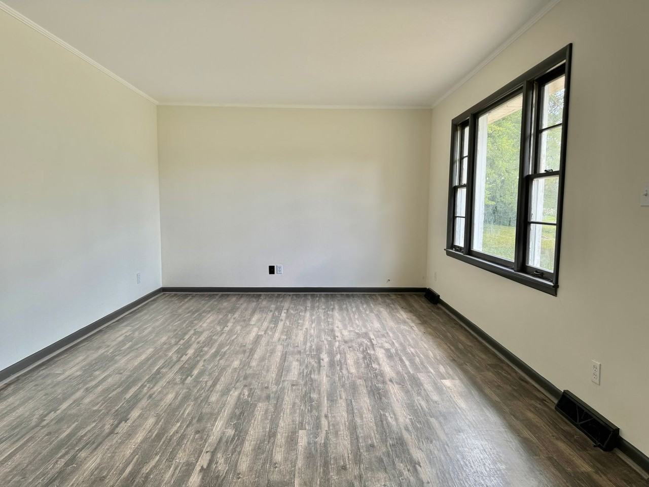 2256 S Berrys Chapel Rd - Photo 5 of 20