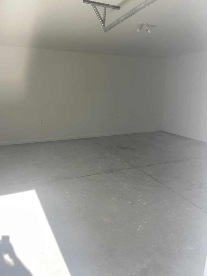 1651 Baysden Ct - Photo 3 of 36