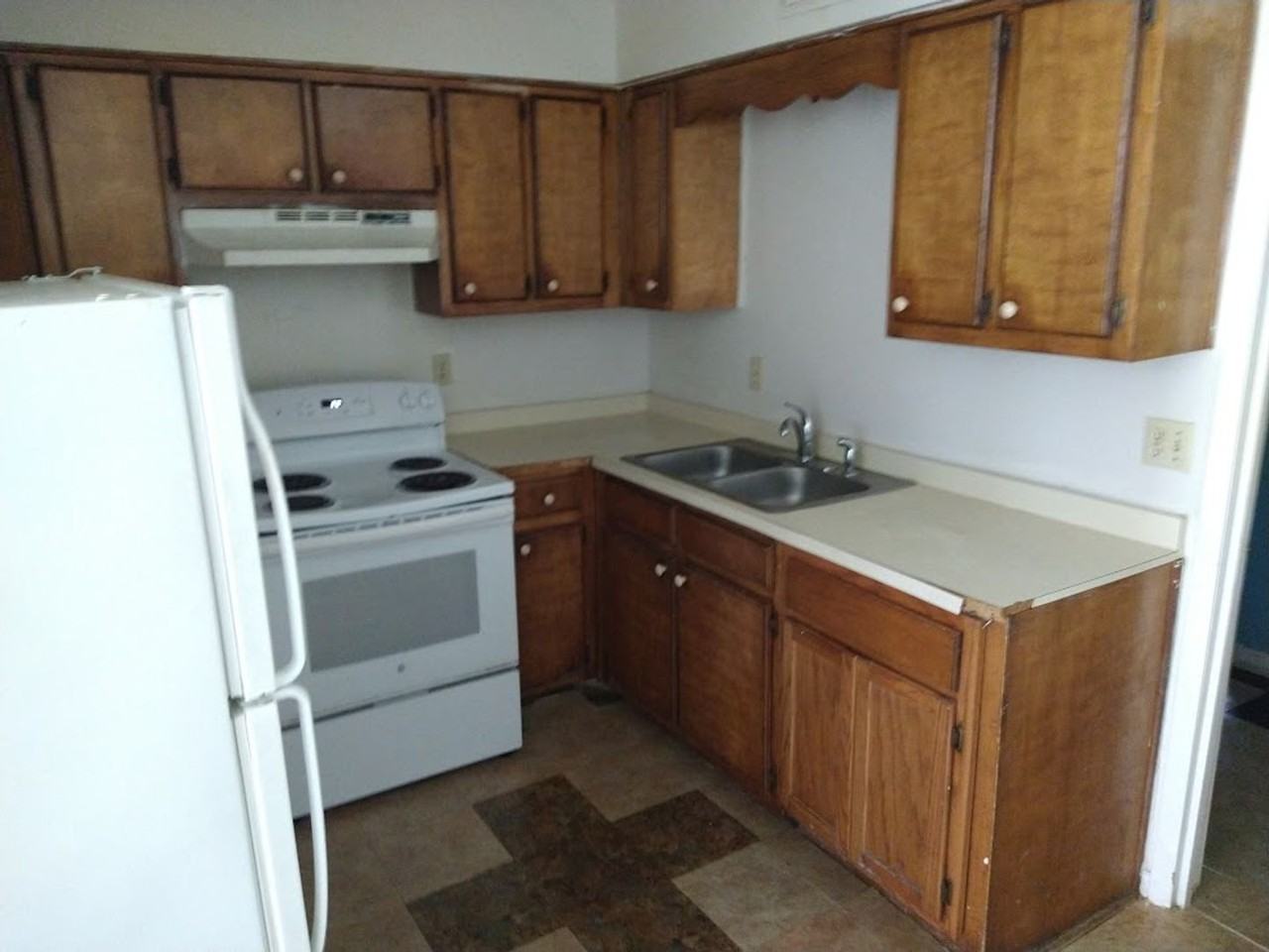 601 E Azalea Ave - Photo 3 of 8