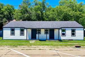 featured image of 405 405 (A,B) 407 (A,B,C) Riley Ave.