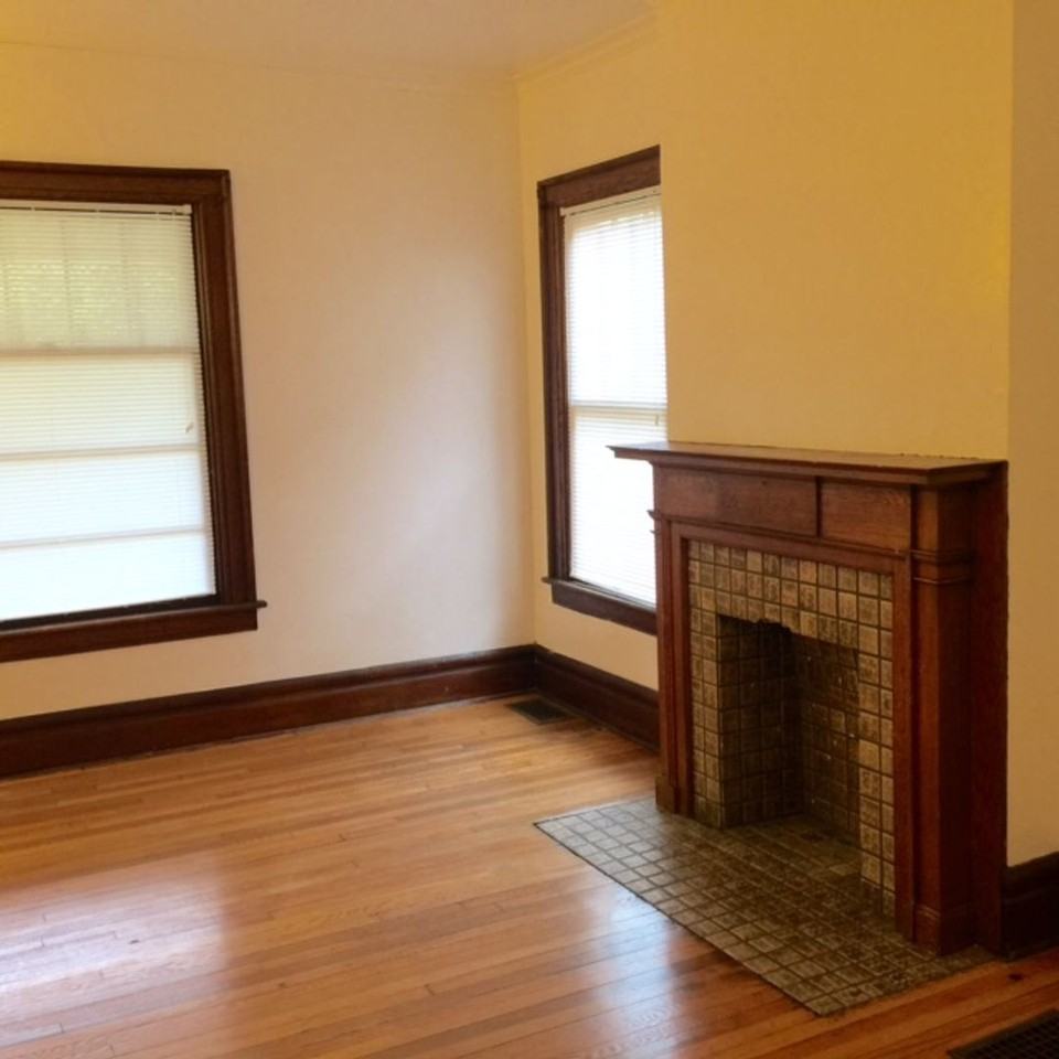 156 E Lane Ave - Photo 3 of 17