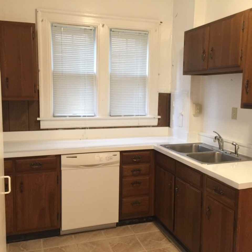 156 E Lane Ave - Photo 5 of 17