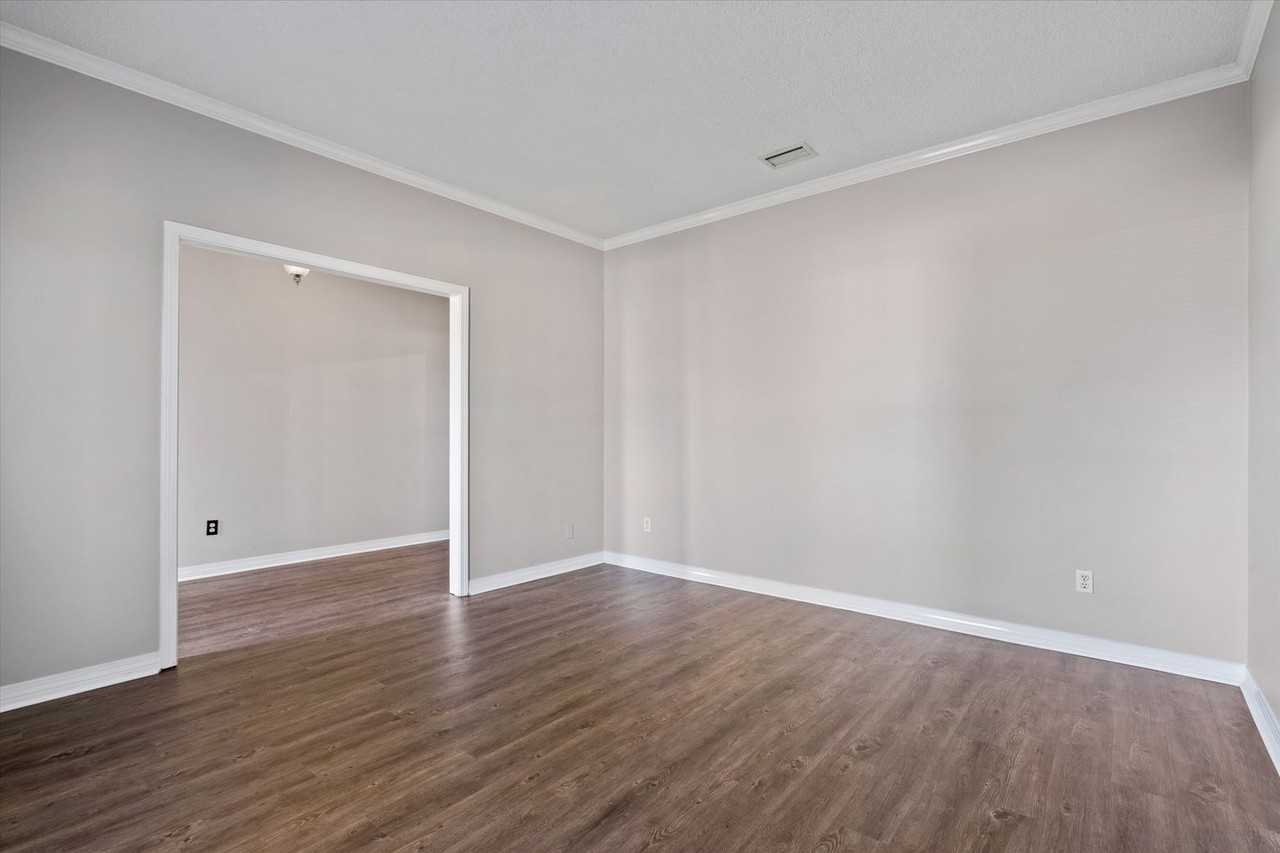 7491 Quency Dr - Photo 3 of 22