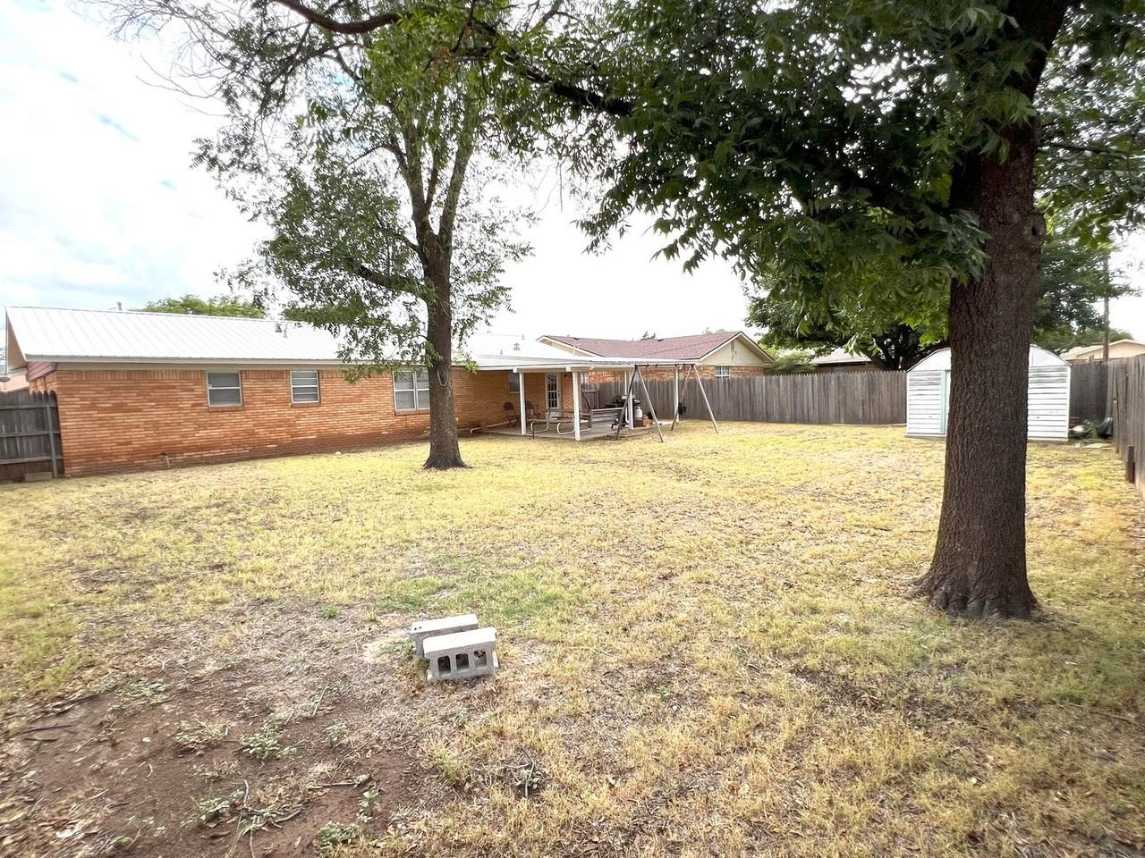 5540 18th St - Photo 7 of 19