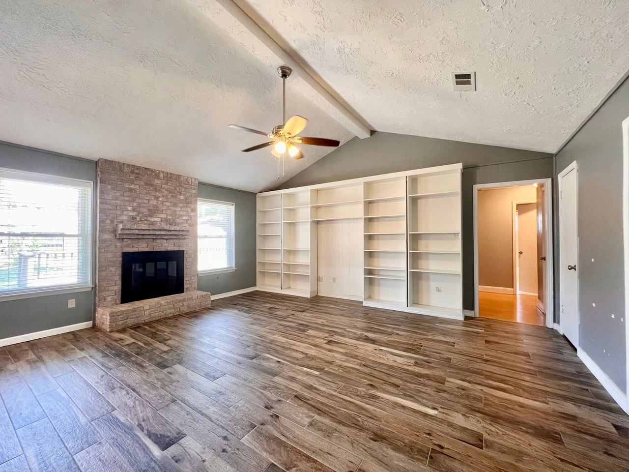 12126 Scottsdale Dr - Photo 3 of 22