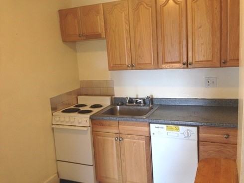 470 Beacon Street - Photo 3 of 9