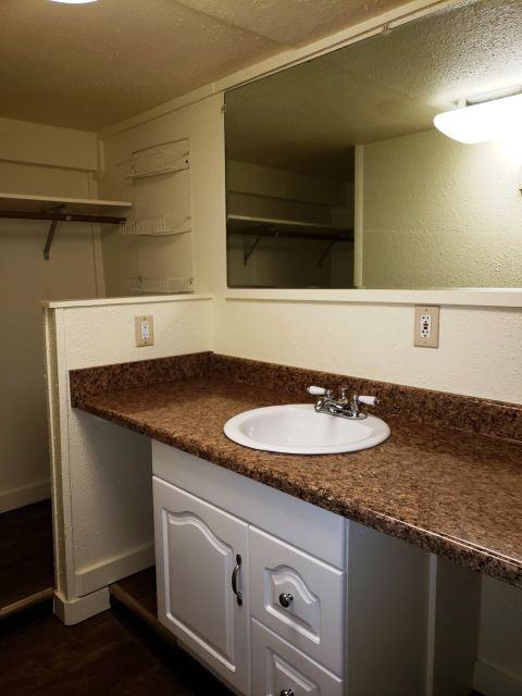 802 Howard Ave - Photo 5 of 6