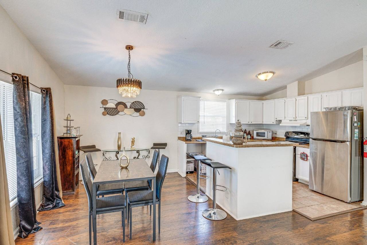 716 21st Street #NA - Photo 4 of 16