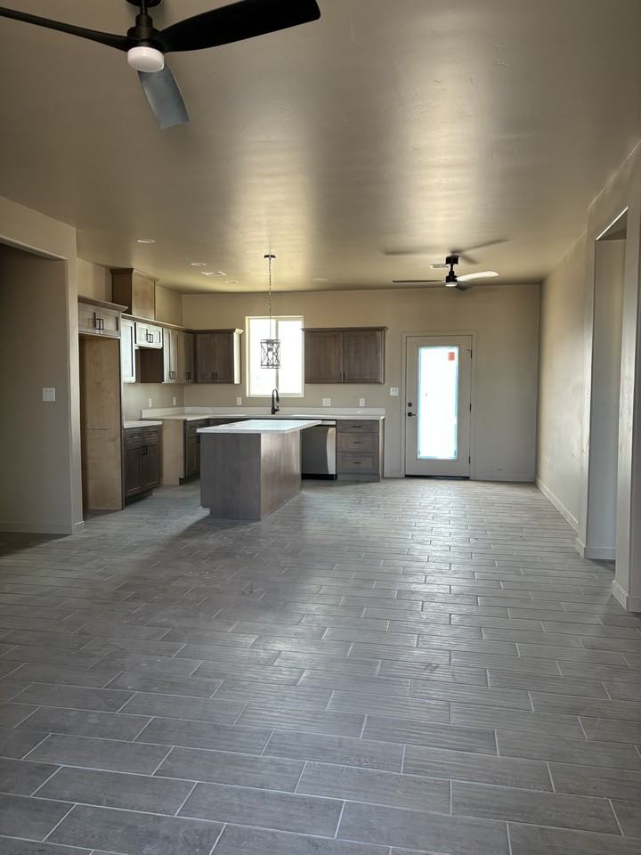 7837 E 34th St #NA - Photo 3 of 8