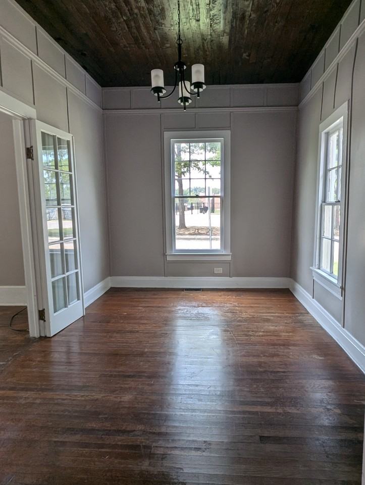 510 Woodard St Ne #NA - Photo 3 of 12