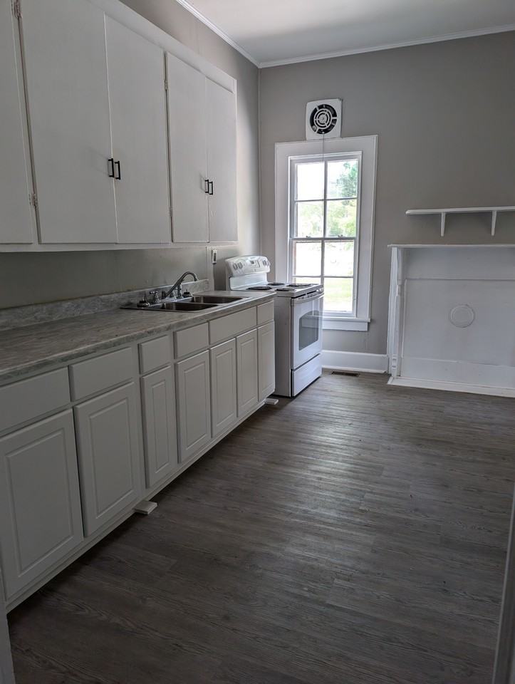 510 Woodard St Ne #NA - Photo 4 of 12