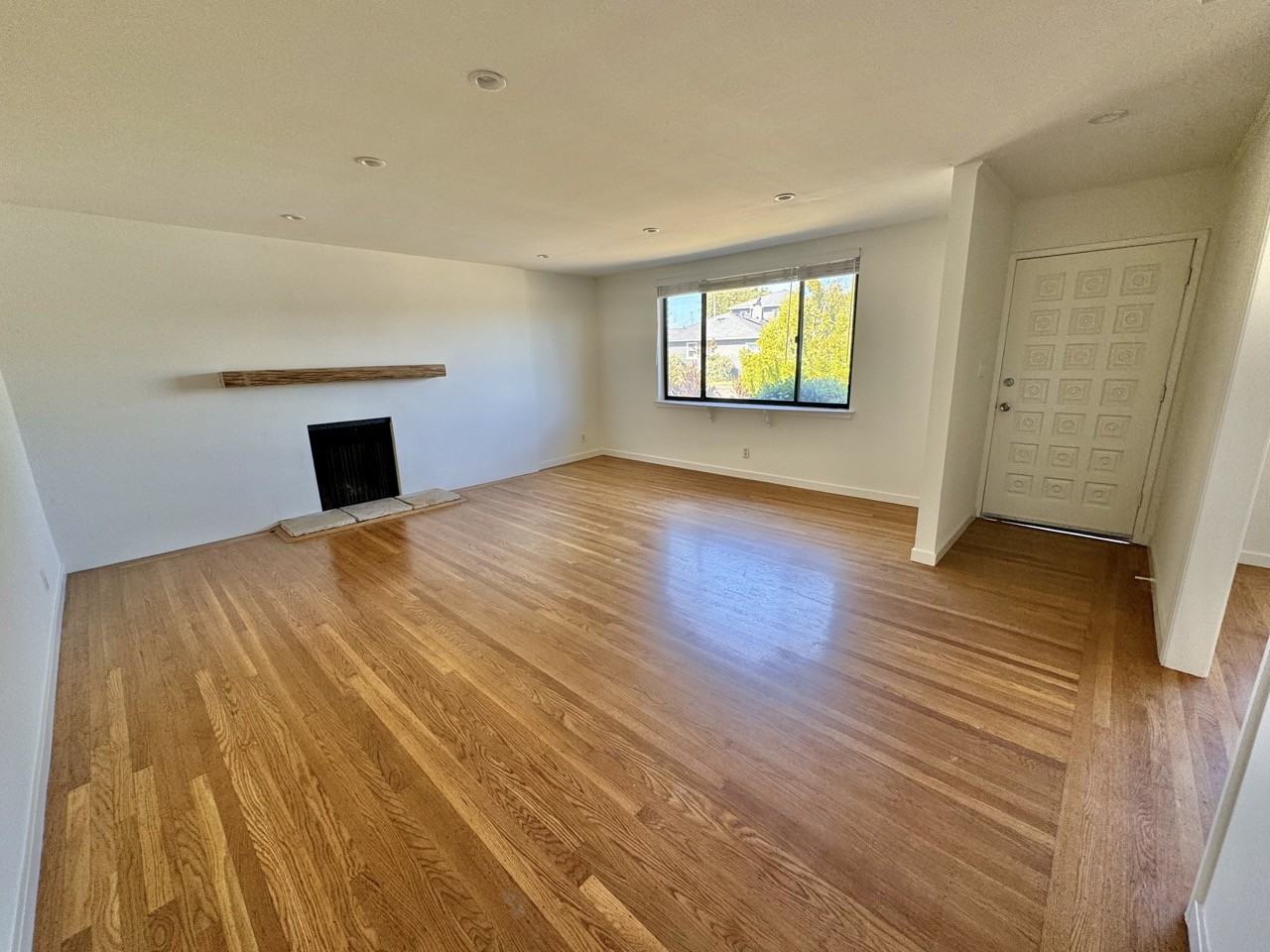 663 Cypress Ave #NA - Photo 3 of 21
