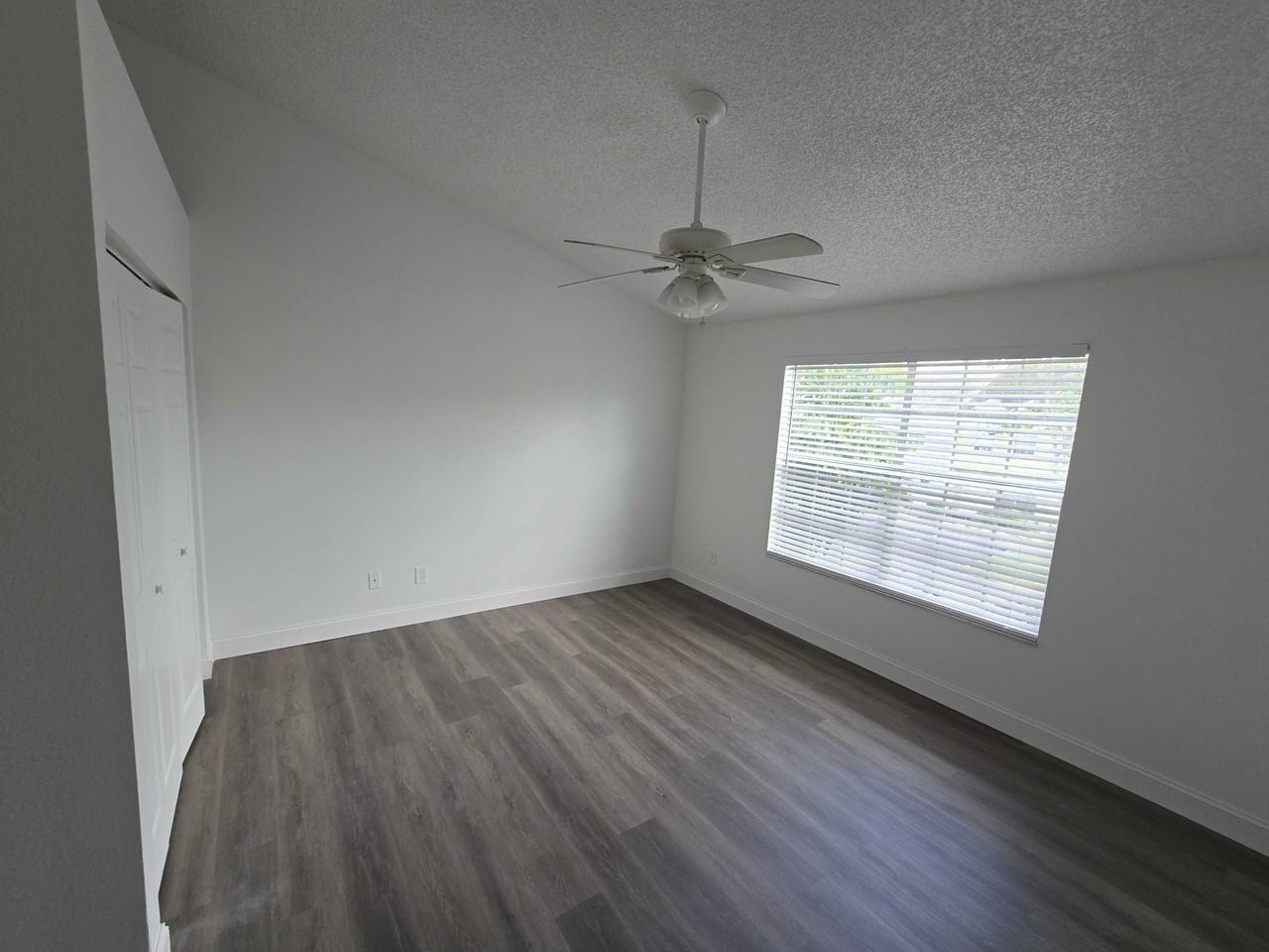 6780 121st Ave #8 - Photo 4 of 34