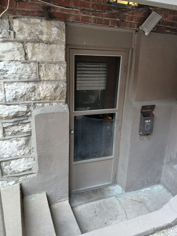 1220 E Broadway #1 - Photo 2 of 7