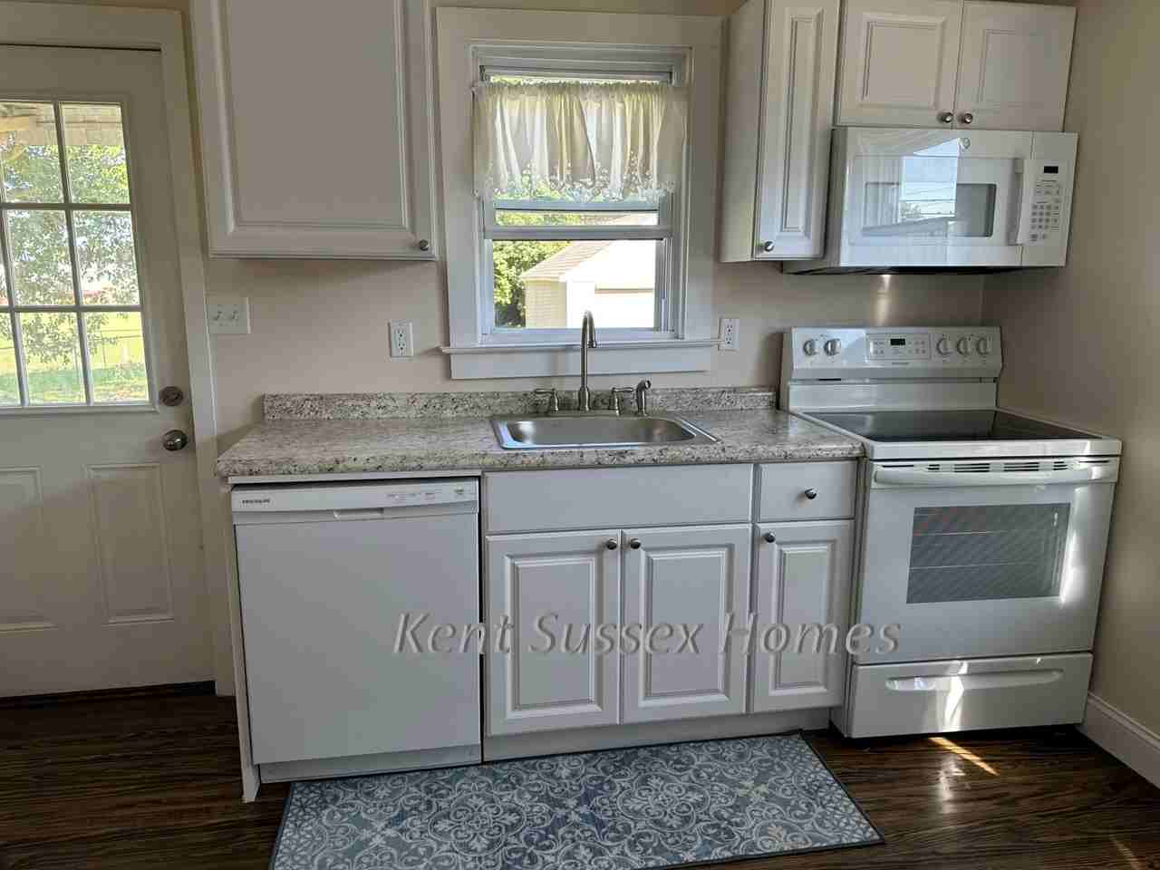 527 S Washington St #NA - Photo 2 of 12