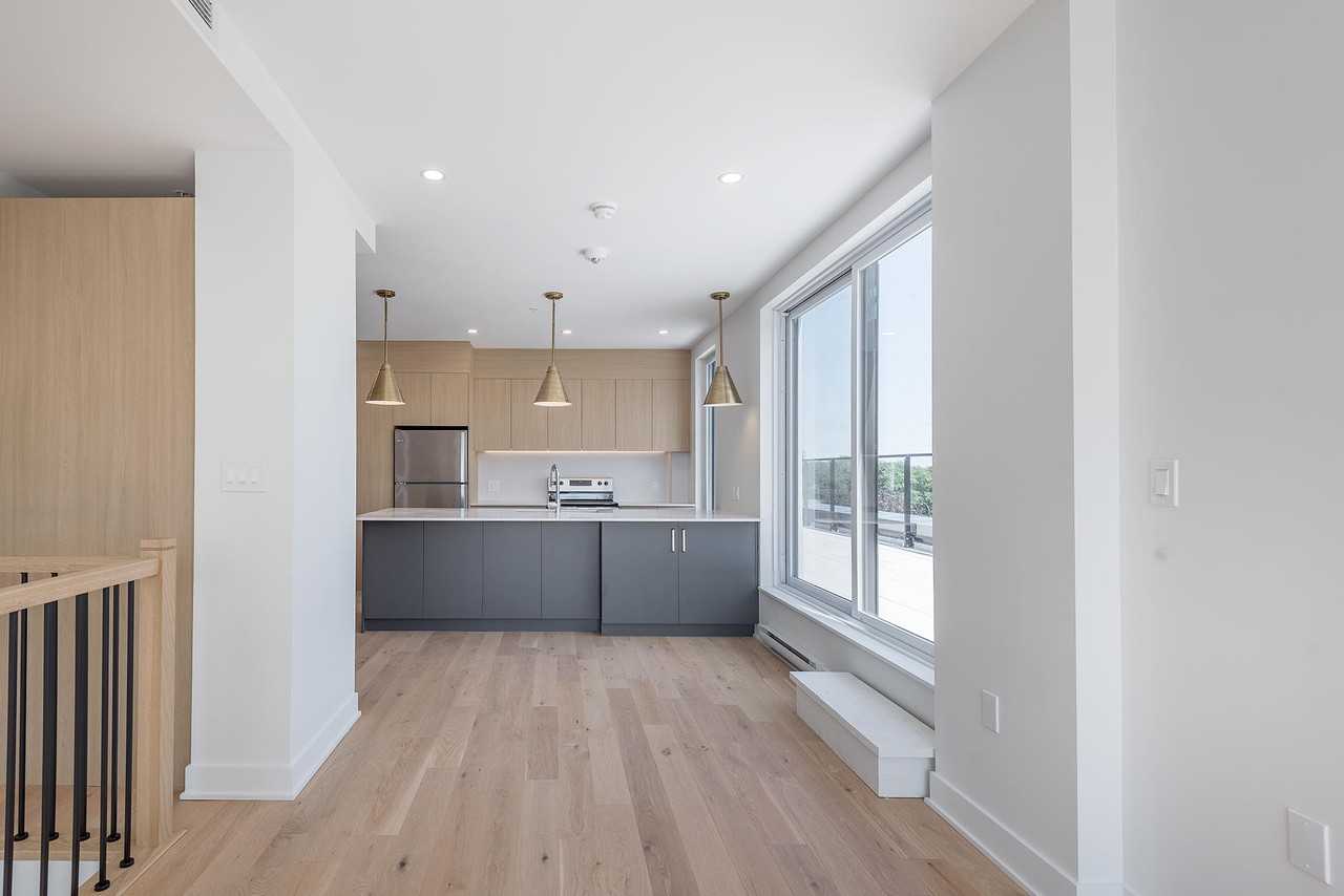 2237 Marlowe Ave - Photo 3 of 50