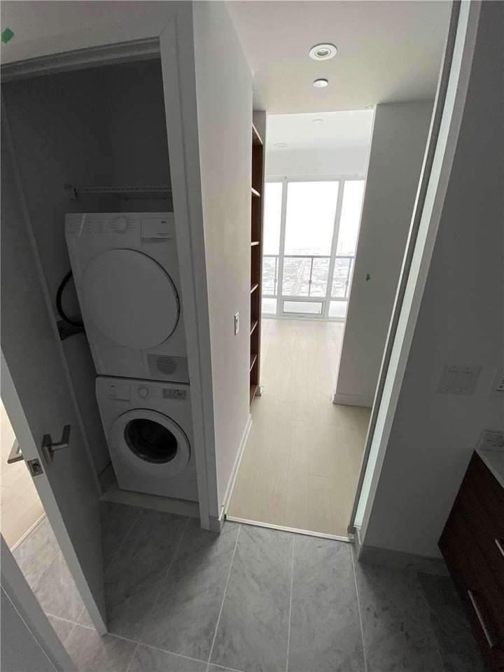 488 Residences Of 488 #1 - Photo 2 of 10