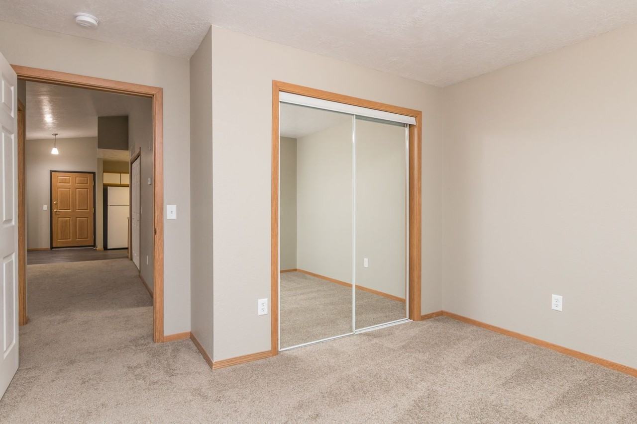 Village Square Apartments - Photo 5 of 12