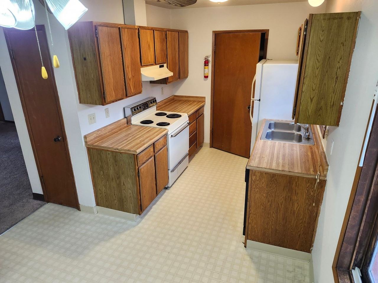 8116 Boundary Avenue - Photo 2 of 10