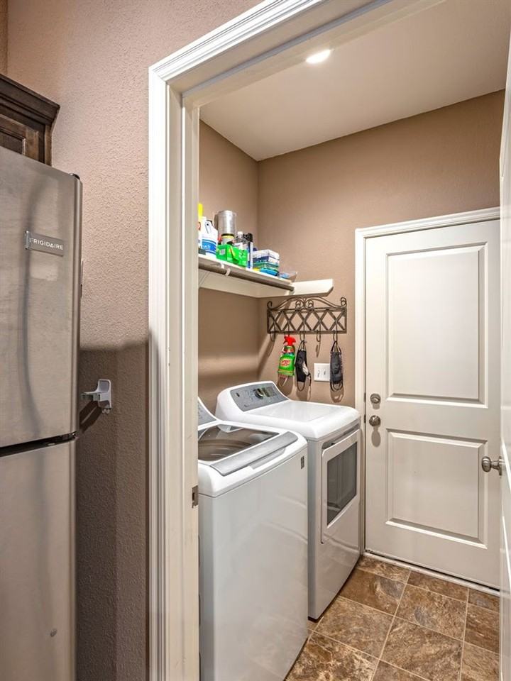 Peregrine Valley Duplexes - Photo 7 of 20