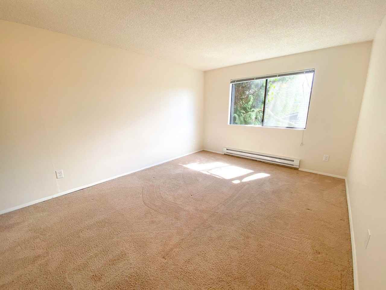 Crestwood Apartments - Photo 7 of 28