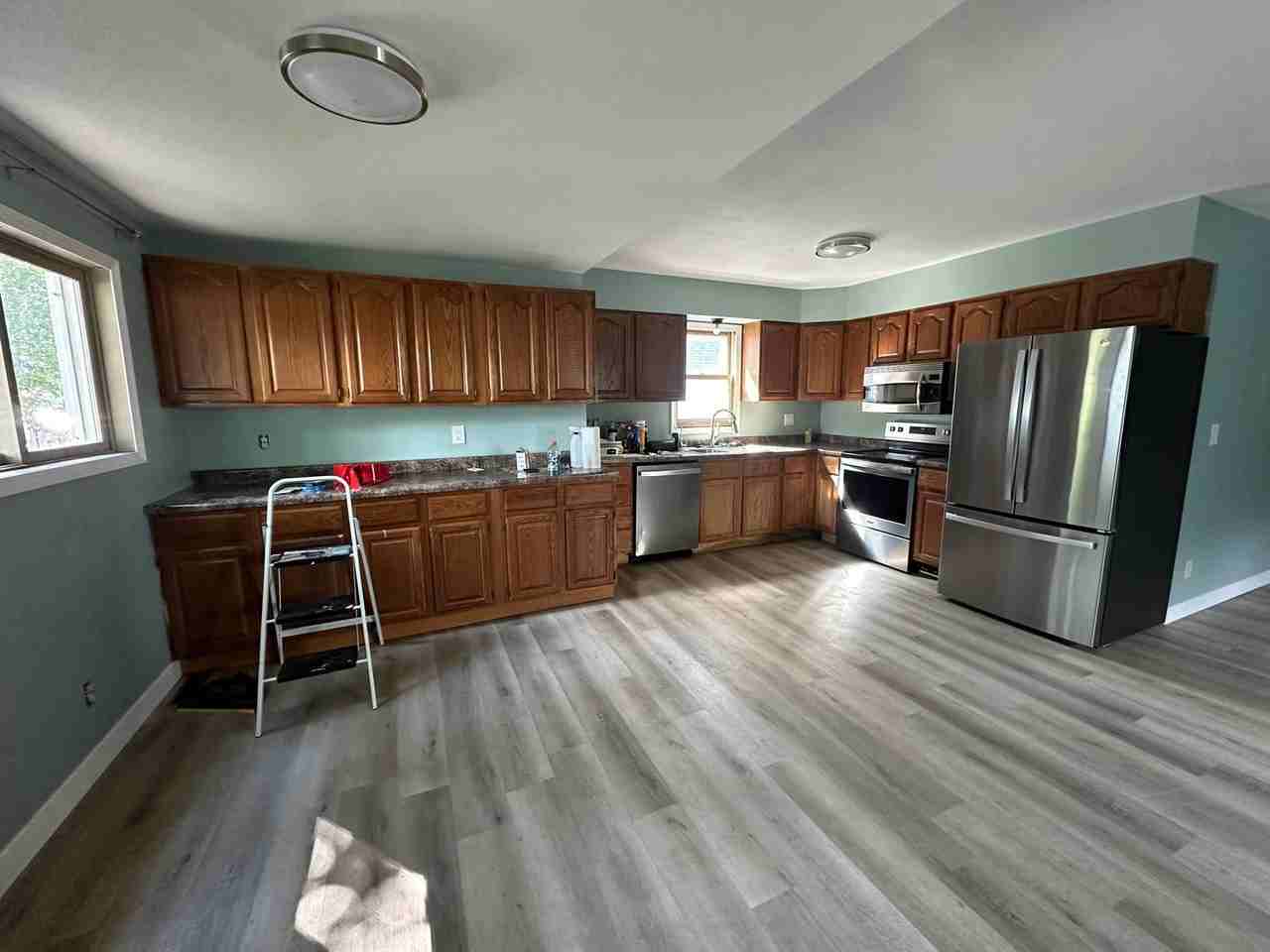 208 Maple St - Photo 2 of 17