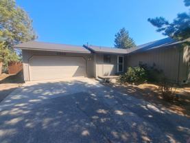 2858 Ne Daggett Ln - Photo 1 of 1