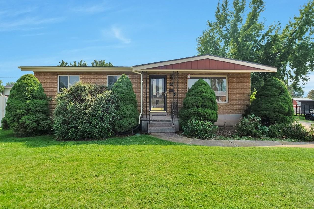 480 E 200 N - Photo 2 of 24