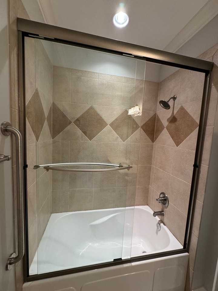 321 Gallery Dr - Photo 7 of 8