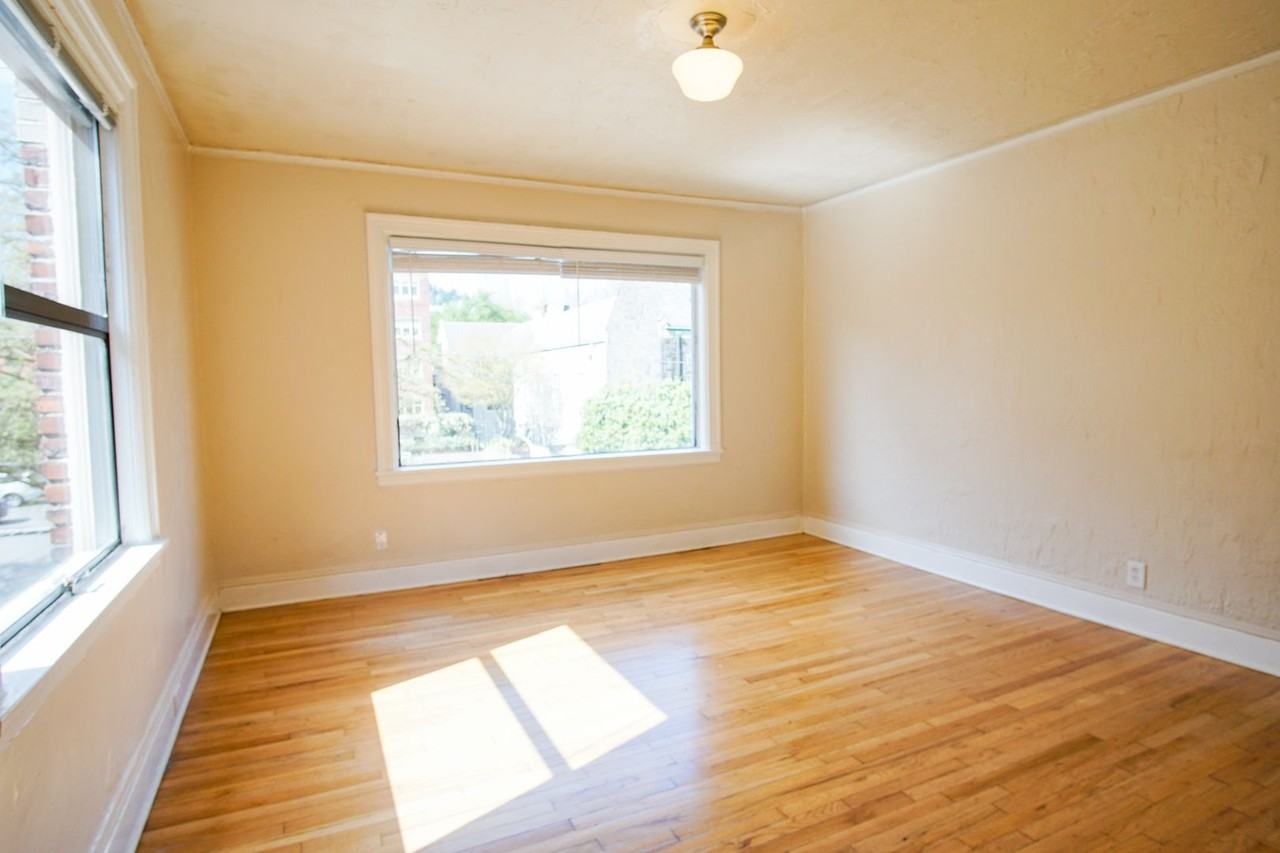 130 Nw 19th Ave #211 - Photo 2 of 11