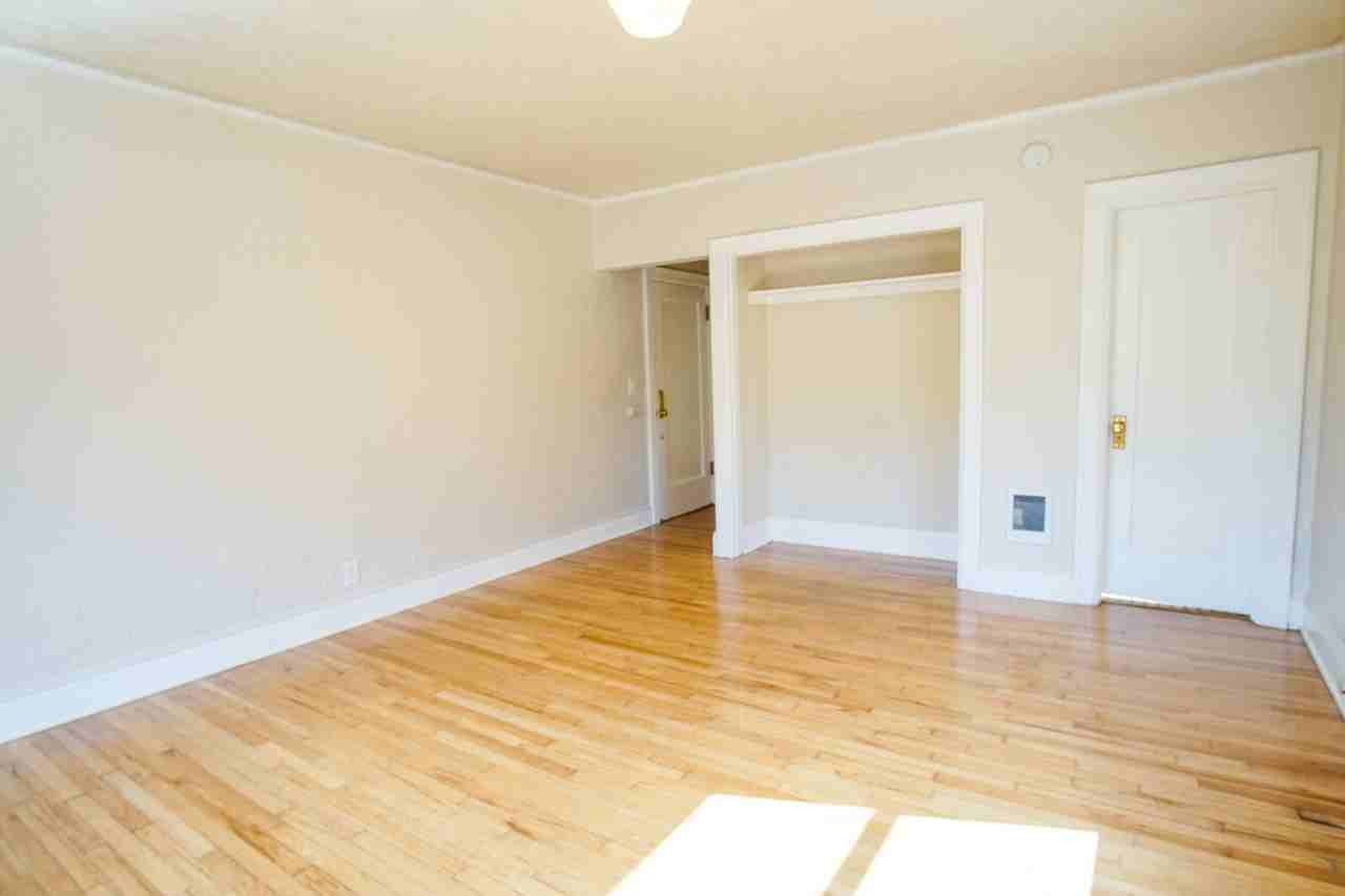 130 Nw 19th Ave #211 - Photo 3 of 11