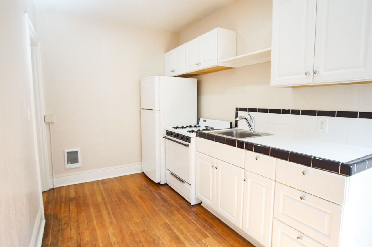 130 Nw 19th Ave #211 - Photo 7 of 11