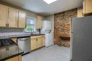 featured image of 112 112 -120 E Louther St