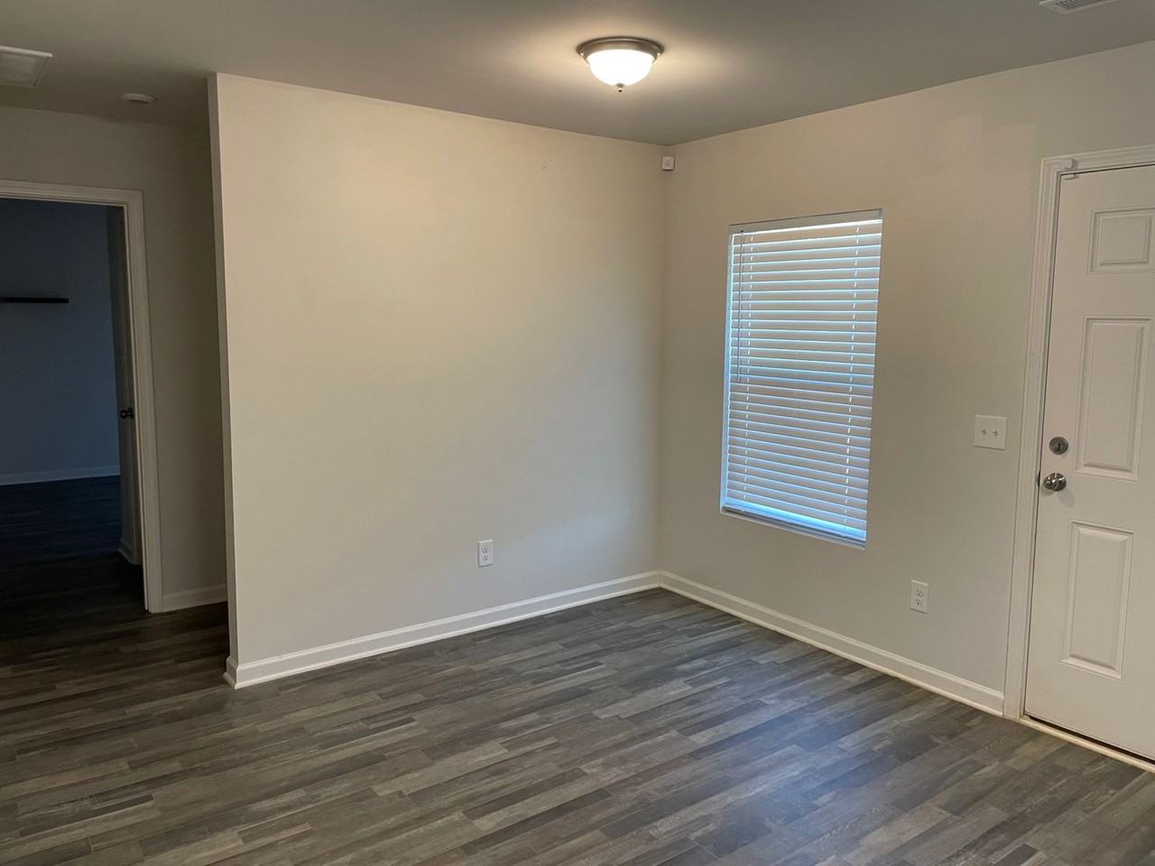 1501 Robins Nest Dr - Photo 5 of 29