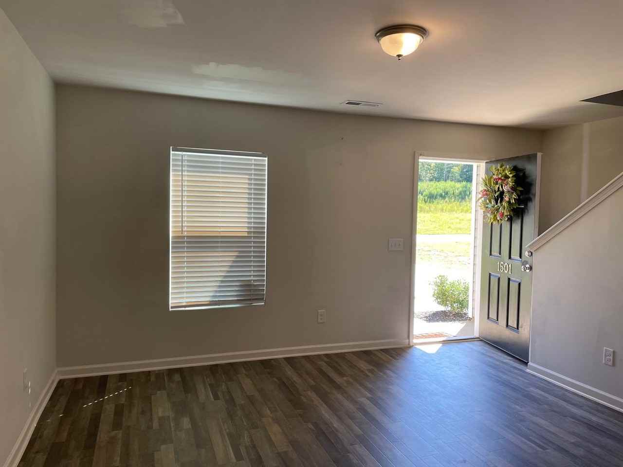 1501 Robins Nest Dr - Photo 2 of 29