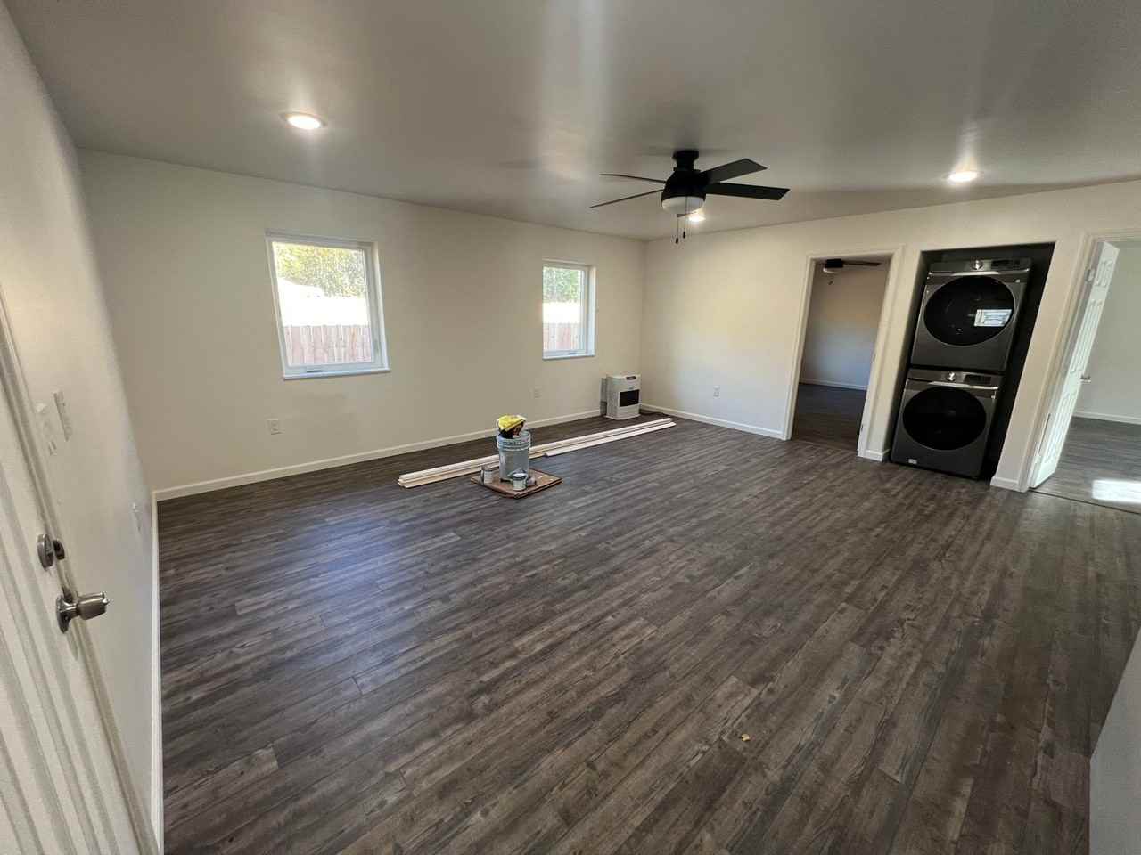 4475 Lauesen Ave - Photo 3 of 10