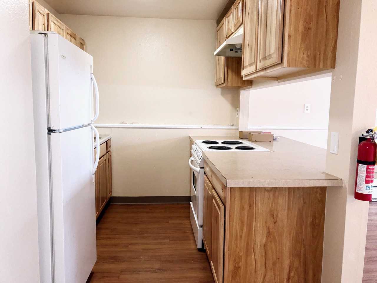 256 W. 23rd Avenue Apts - Photo 2 of 10