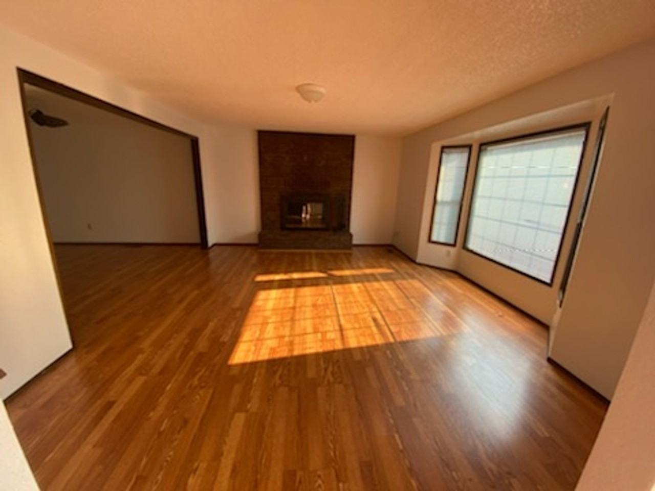 4105 126th Place Northeast - Photo 4 of 12