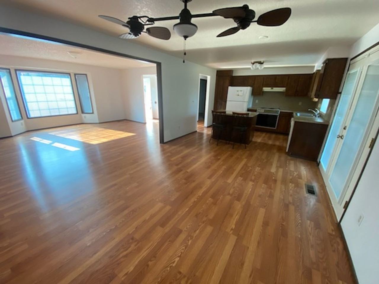 4105 126th Place Northeast - Photo 6 of 12