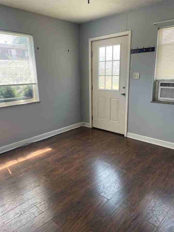 1316 Huntington Ave - Photo 2 of 10