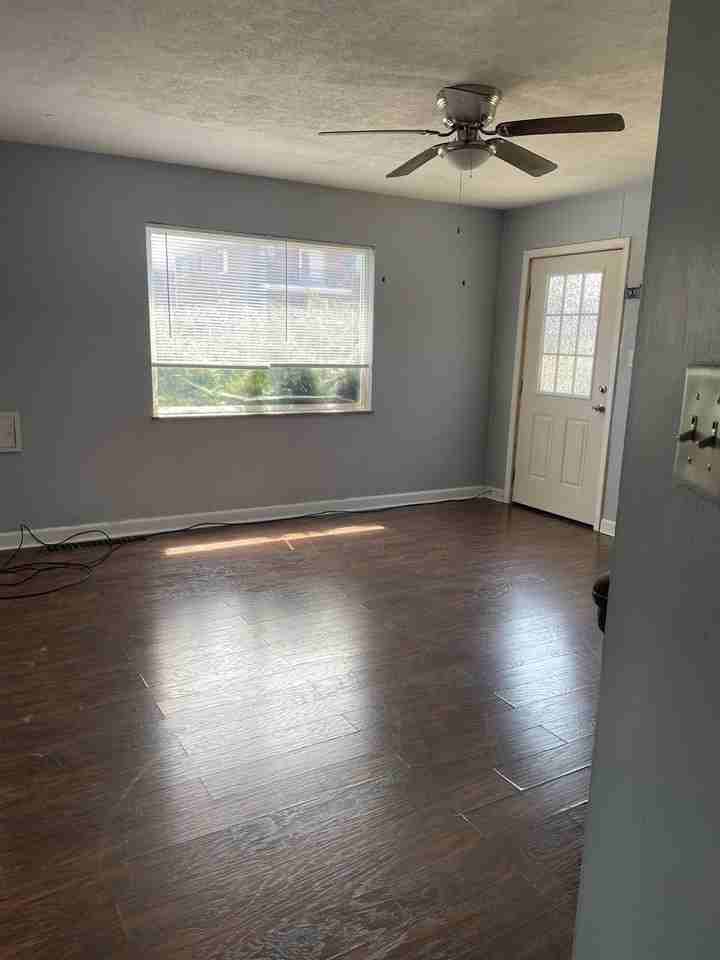 1316 Huntington Ave - Photo 3 of 10