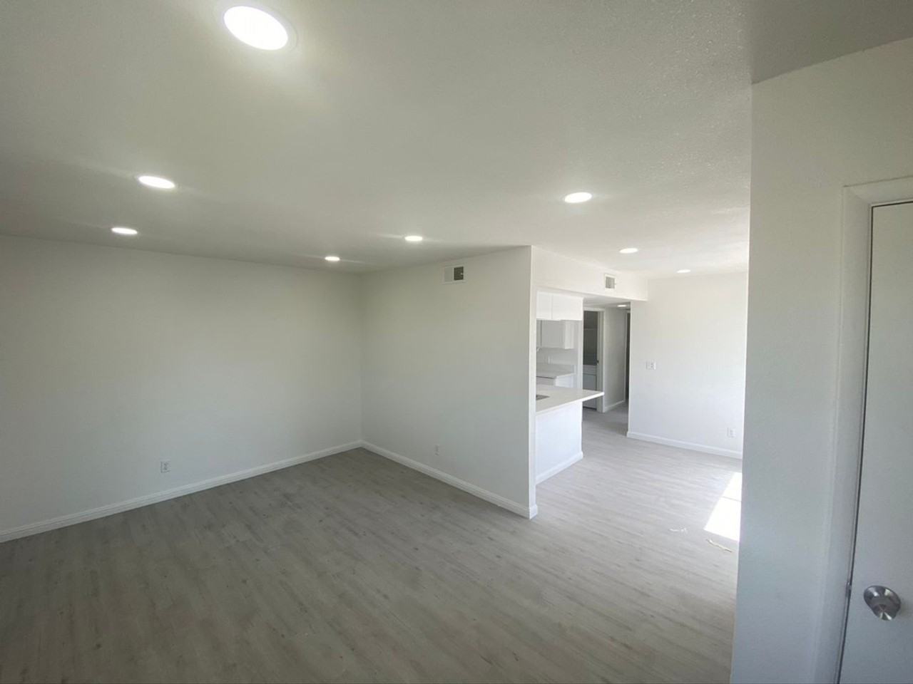 Stewart 4225 - Photo 2 of 10