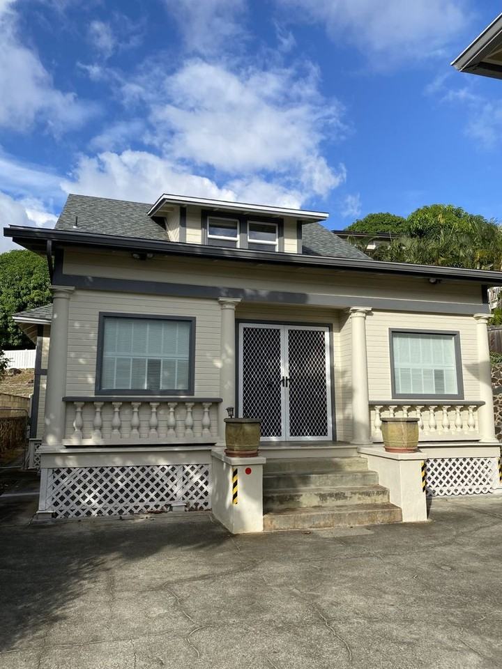 2142 Wilder Ave - Photo 3 of 31